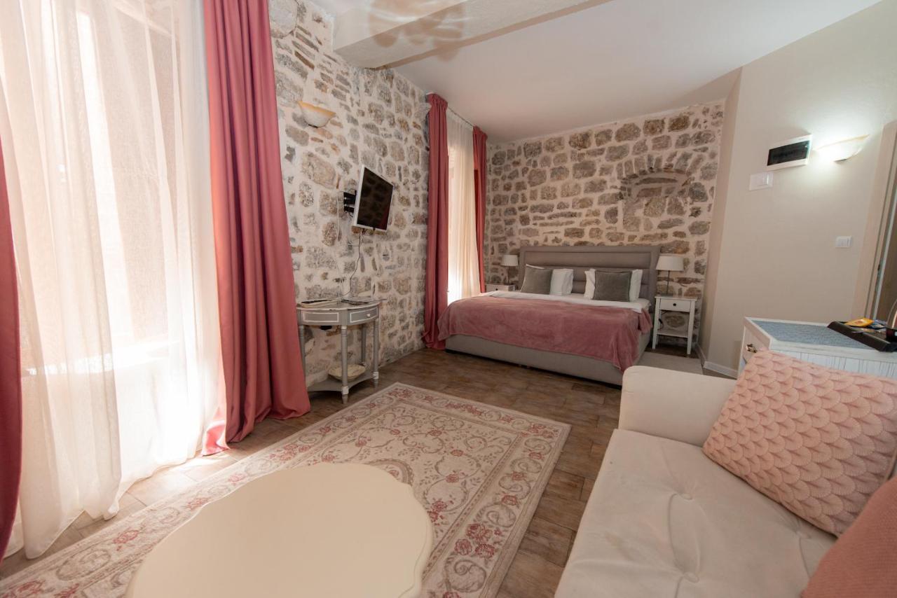 Antika Guesthouse コトル エクステリア 写真