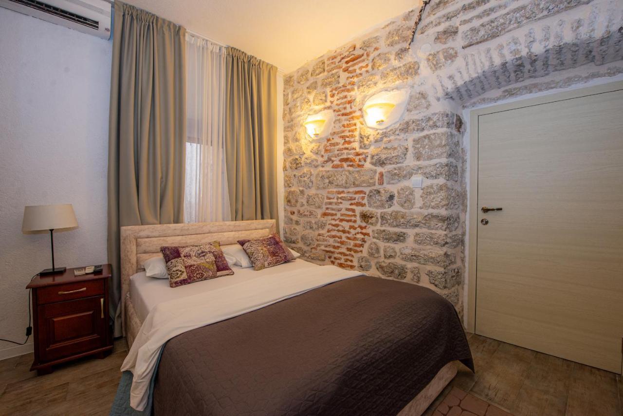 Antika Guesthouse コトル エクステリア 写真