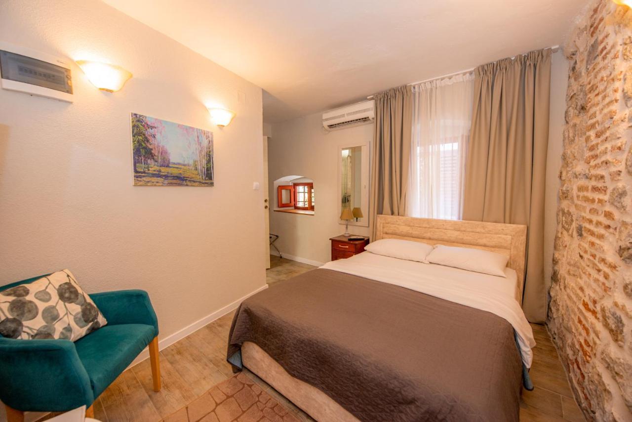 Antika Guesthouse コトル エクステリア 写真