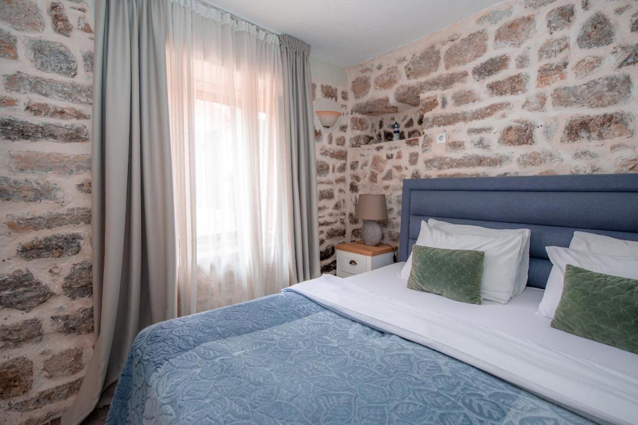 Antika Guesthouse コトル エクステリア 写真