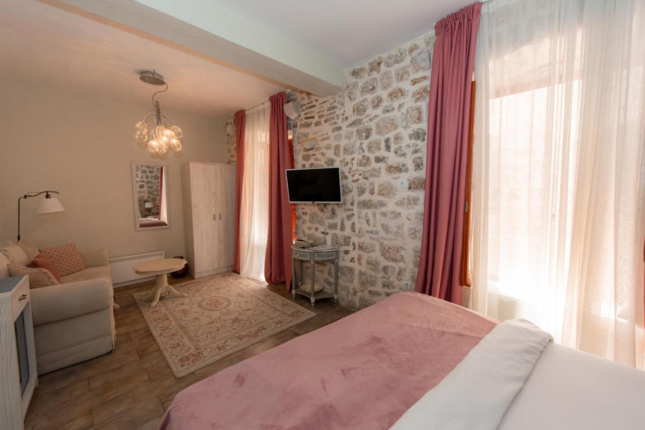 Antika Guesthouse コトル エクステリア 写真