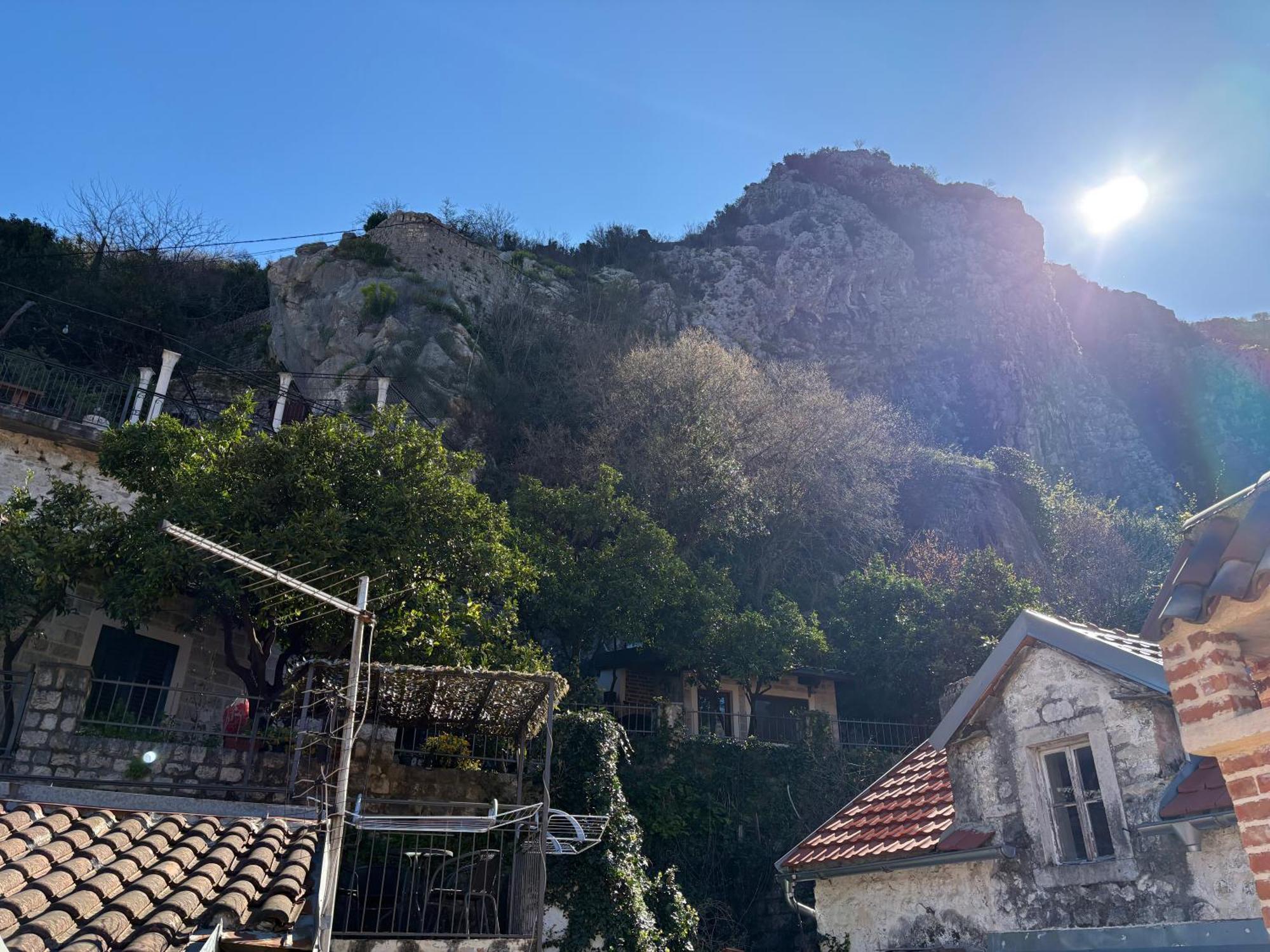Antika Guesthouse コトル エクステリア 写真