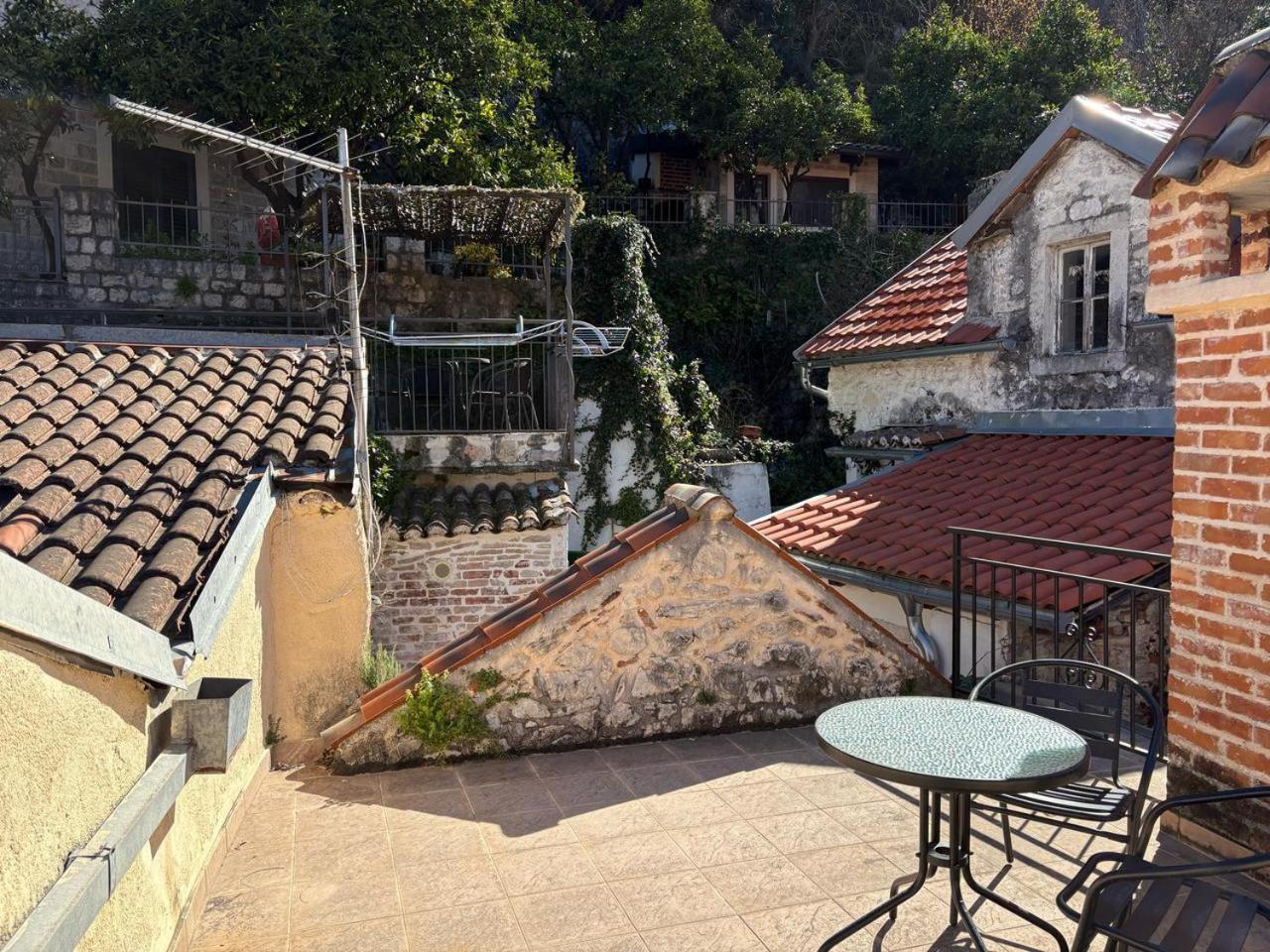 Antika Guesthouse コトル エクステリア 写真