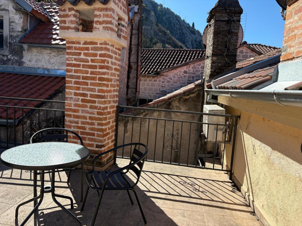 Antika Guesthouse コトル エクステリア 写真