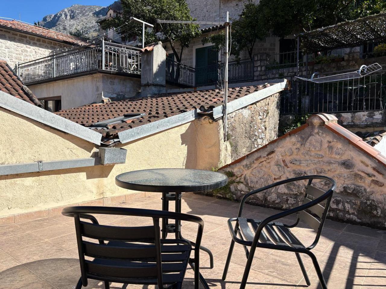 Antika Guesthouse コトル エクステリア 写真