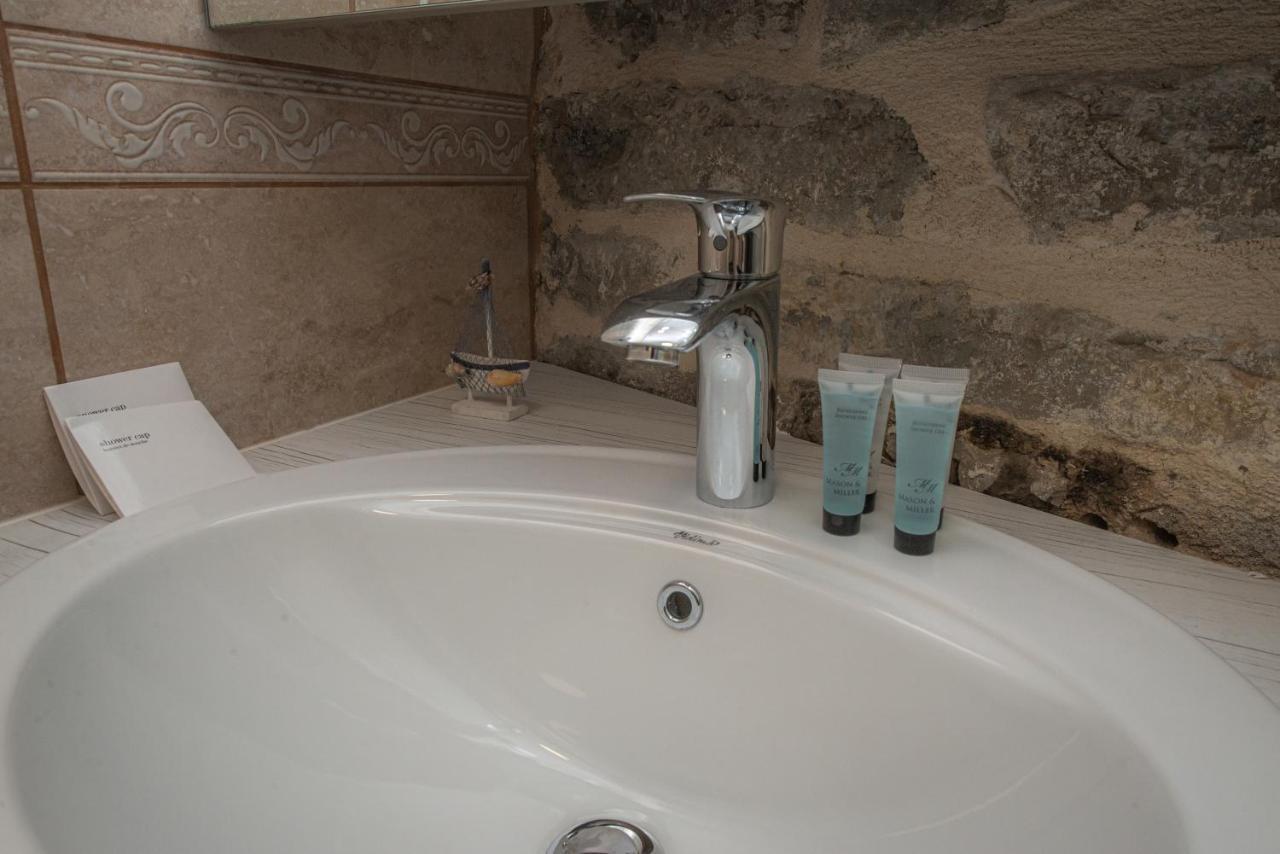 Antika Guesthouse コトル エクステリア 写真